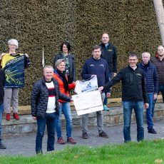 Salzkotten Marathon 2020 überreicht Spendenscheck über 6.500 € an Salzkottener Vereine.
